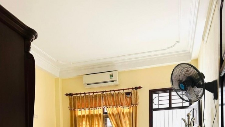 Tt Thanh Xuân - Lô Góc - Ngõ Thông Kinh Doanh Nhỏ - Ô Tô 4 Chỗ Vào Nhà - Khung Cột Chắc Chắn - 48m2x4t -Mt 4m - Chỉ Nhỉnh 7 Tỷ